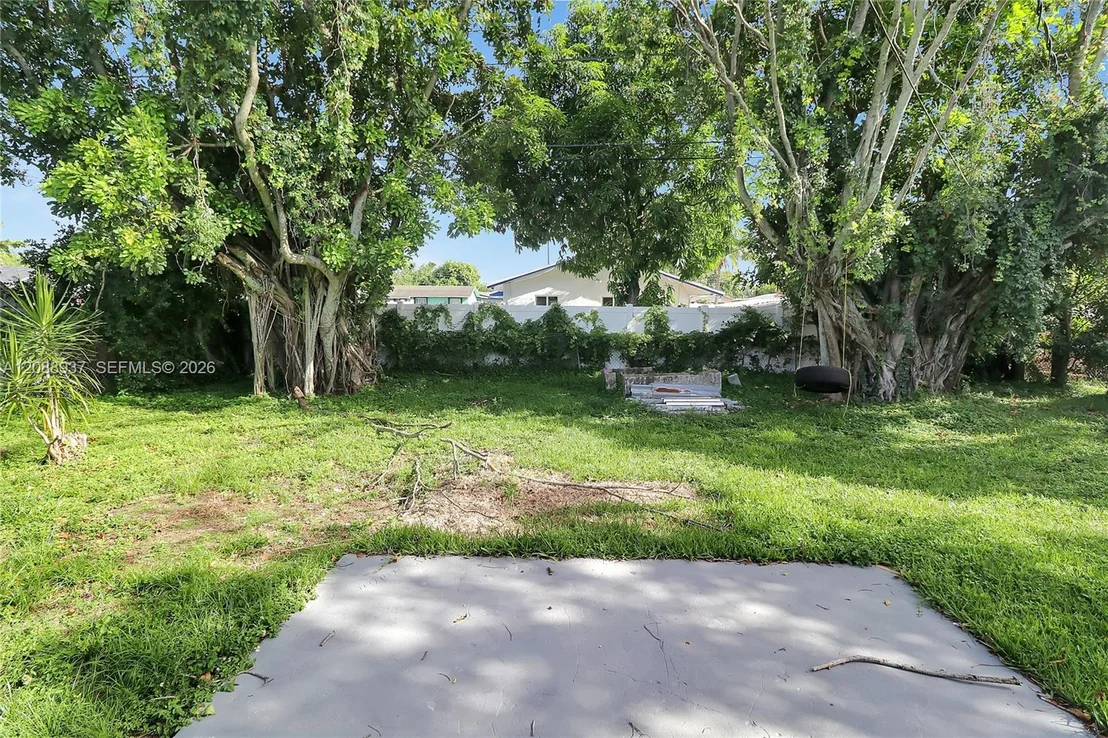 Photo of 3020 NW 7th St