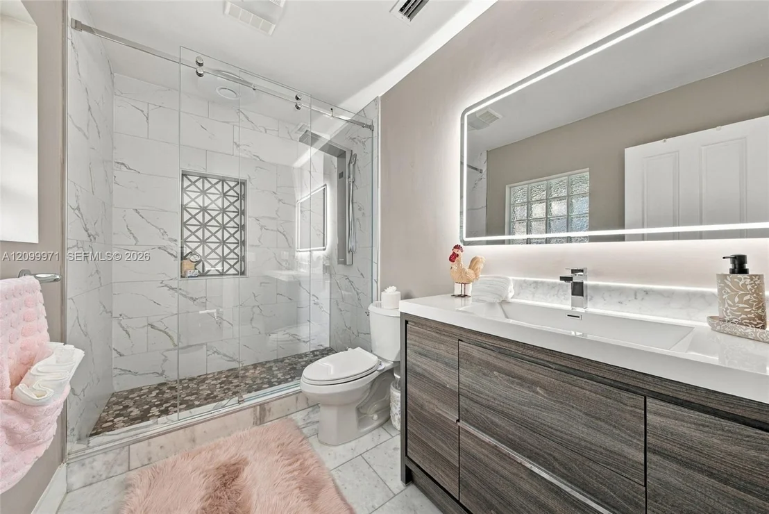 Photo of 5111 NE 30th Ave