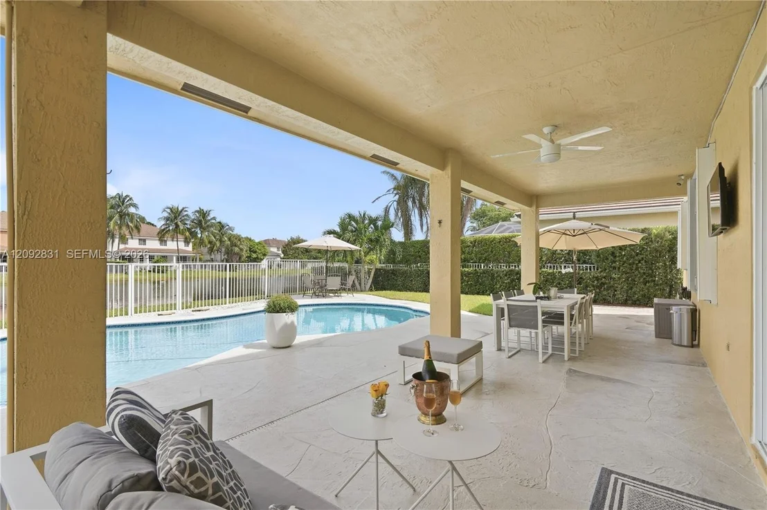 Photo of 1612 Blue Jay Cir