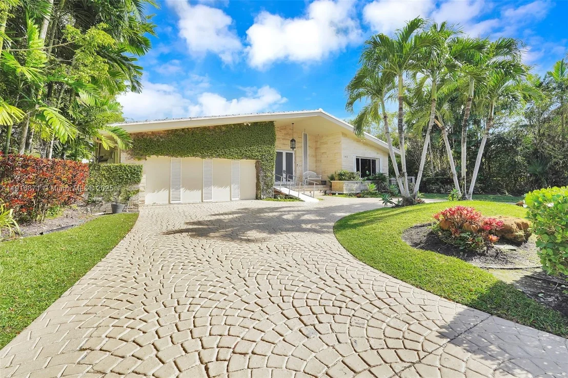 Photo of 145 Bal Bay Dr