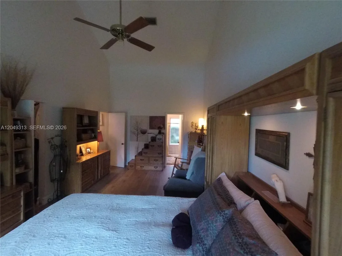 Photo of 2811 Devonwood Ave