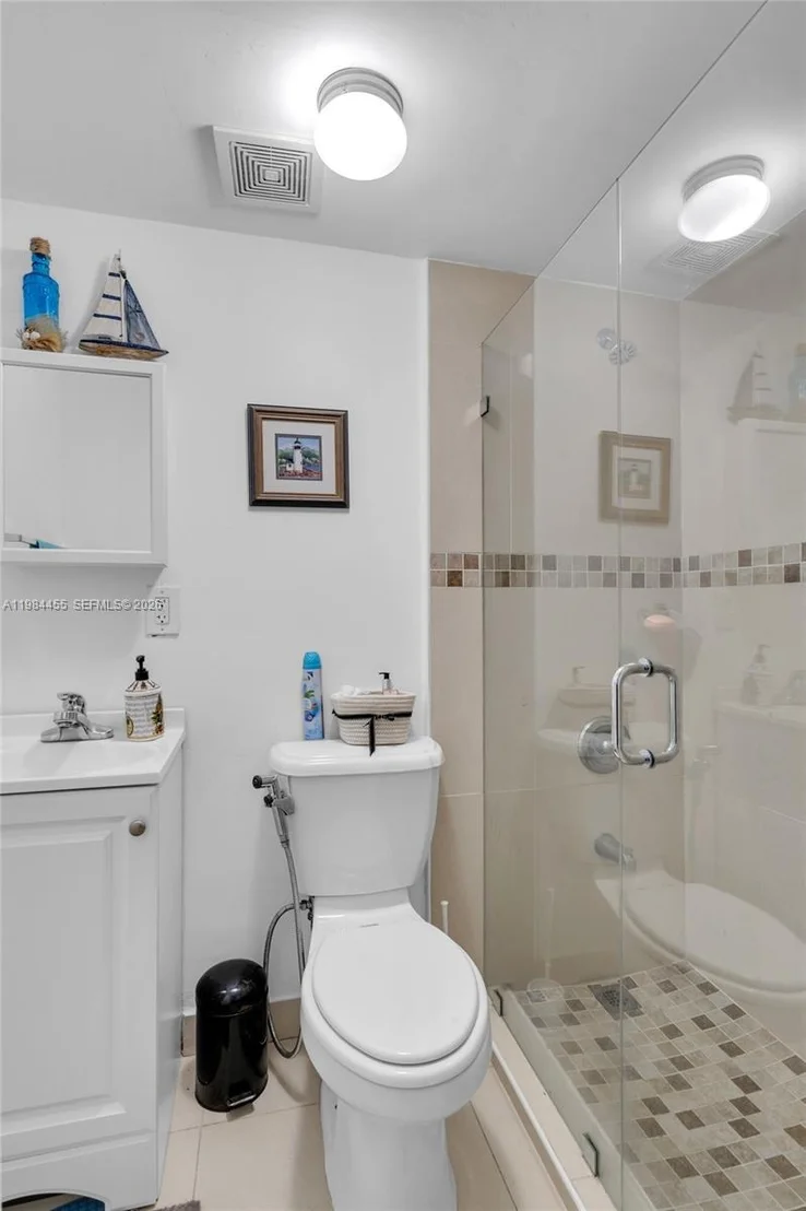 Photo of 213 W 20th St