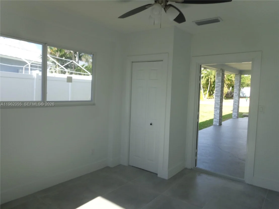 Photo of 1565 Thumb Point Dr