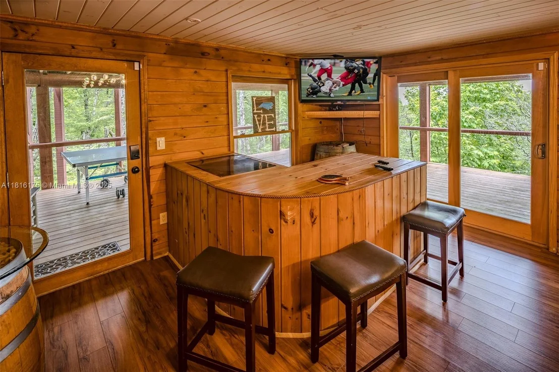 Photo of 200 Summit Lodge Road
