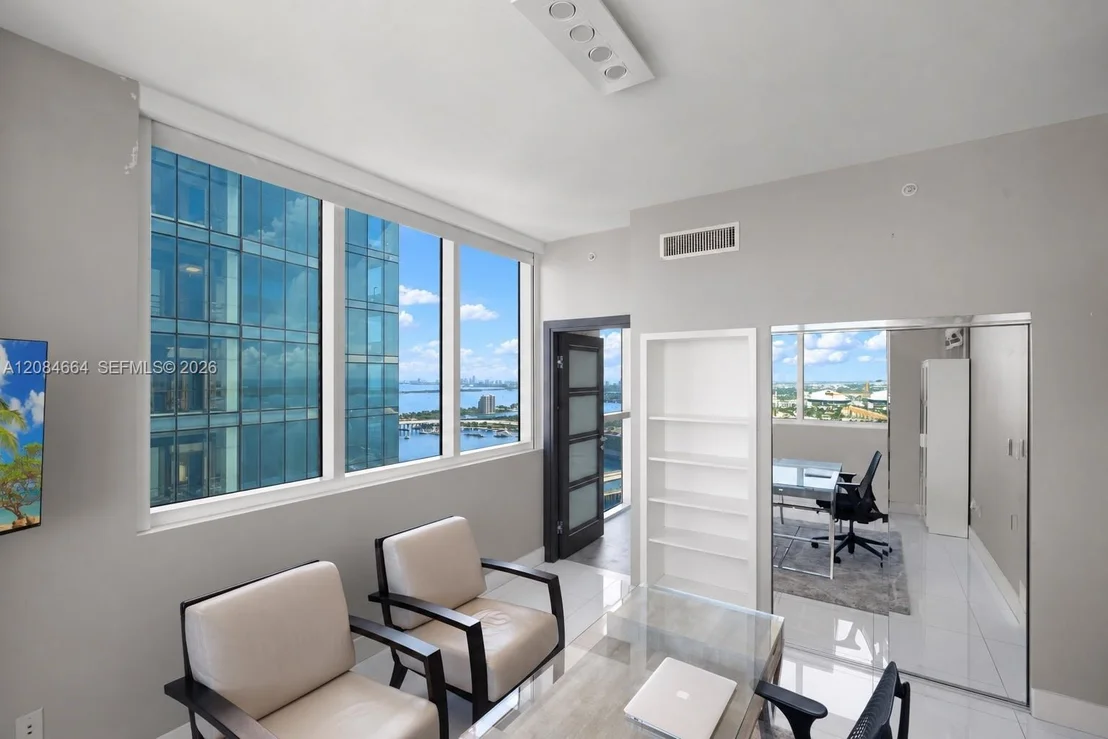 Photo of Unit PH4908 at 244 Biscayne Blvd