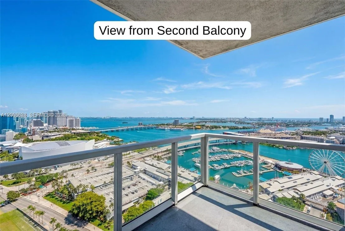 Photo of Unit 3702 at 244 Biscayne Blvd