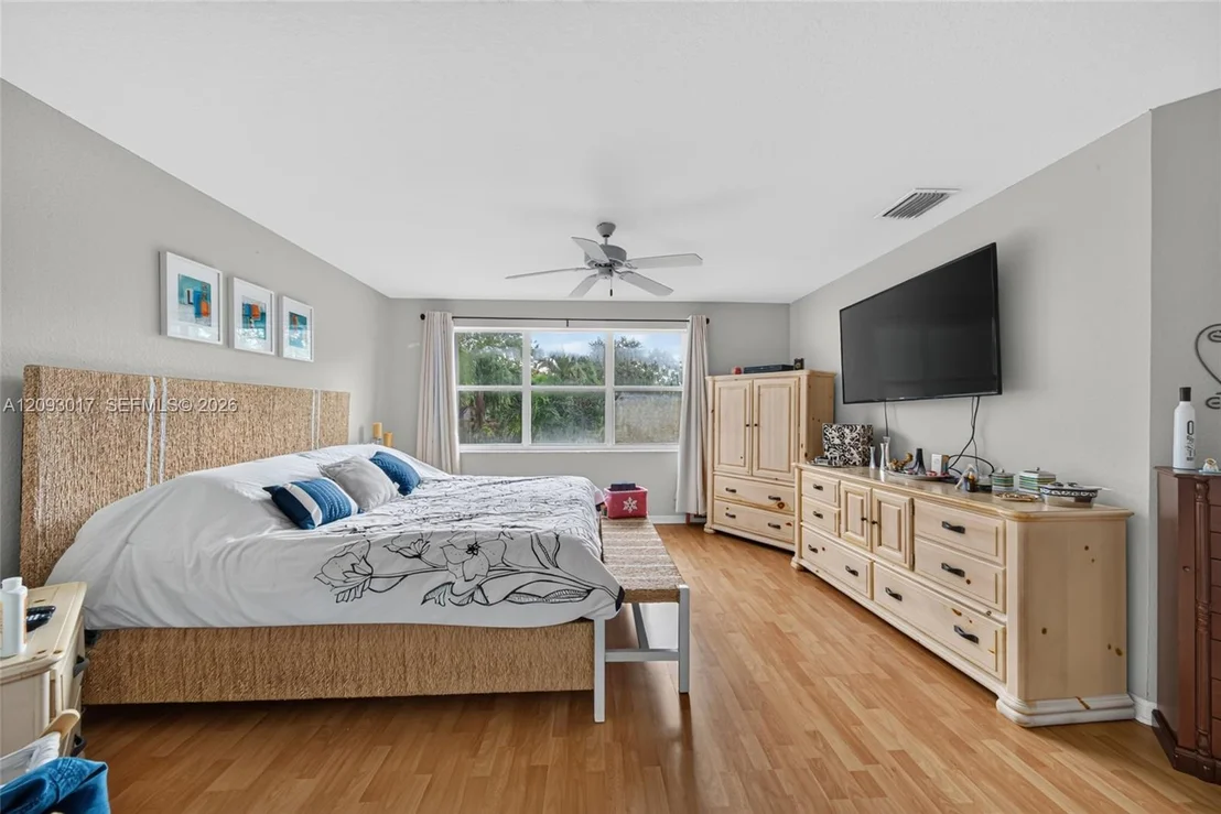 Photo of 16424 Sapphire Pl