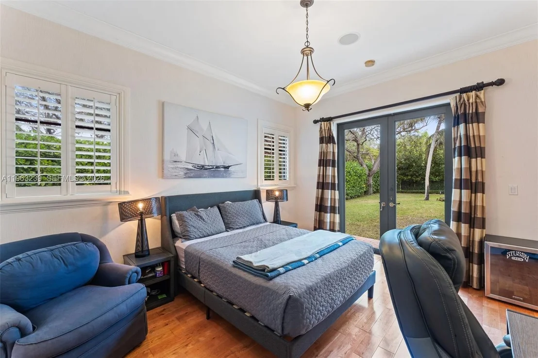 Photo of 11111 Killian Park Rd