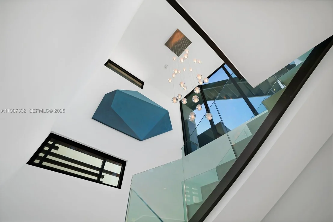 Photo of 7845 Atlantic Way