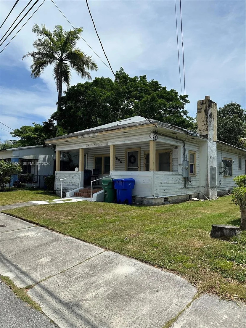 Photo of 3566 Thomas Ave