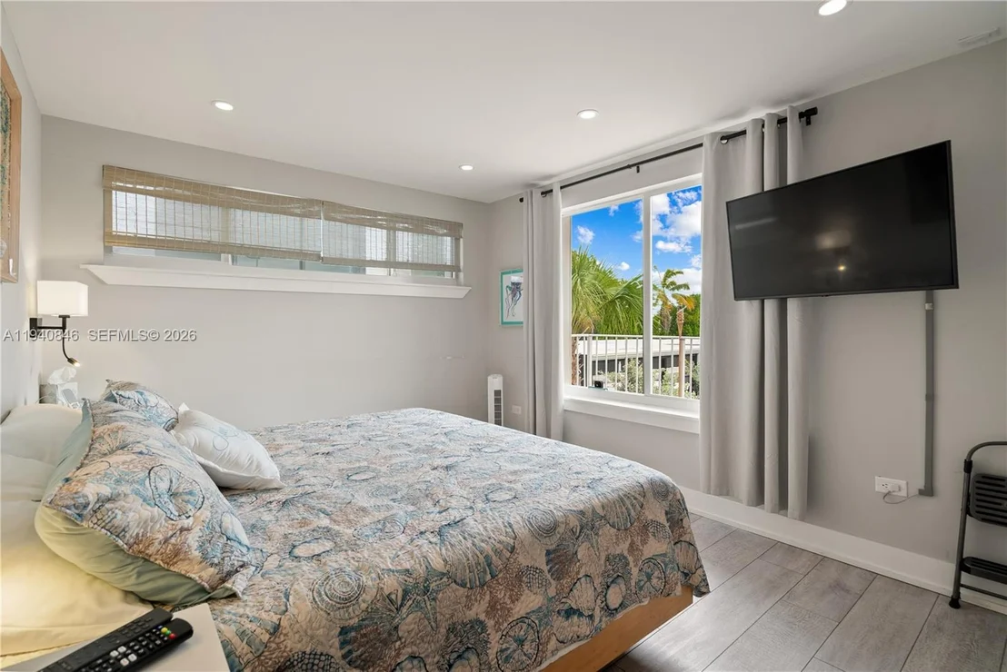 Photo of 127 Seaside Ave