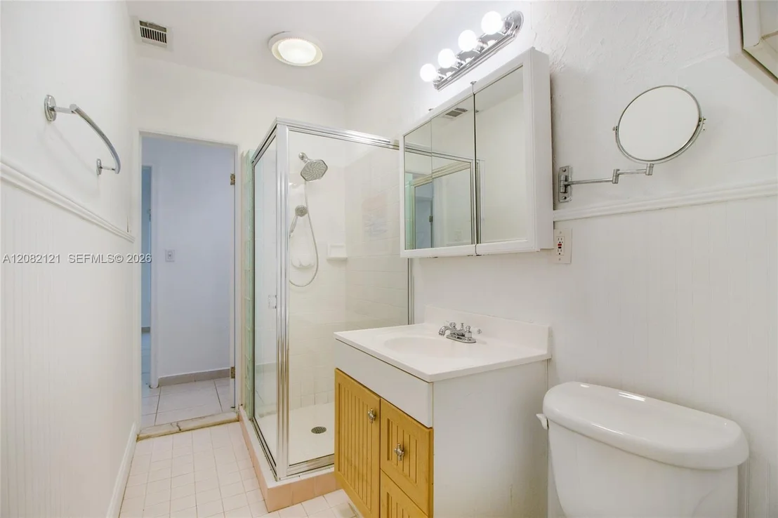 Photo of 119 Harbor Dr