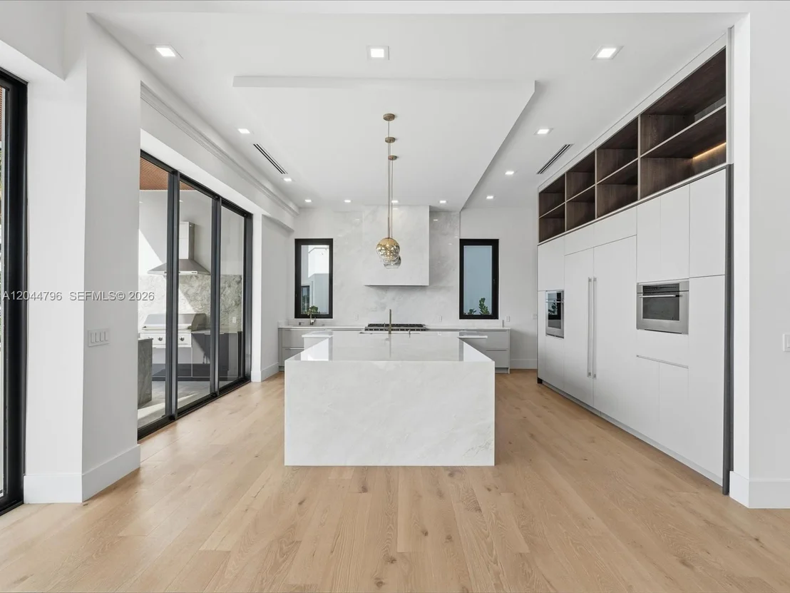 Photo of 2 Sunset Ln