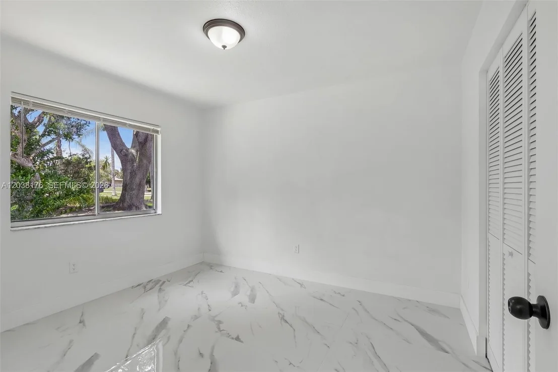Photo of 1248 Riviera