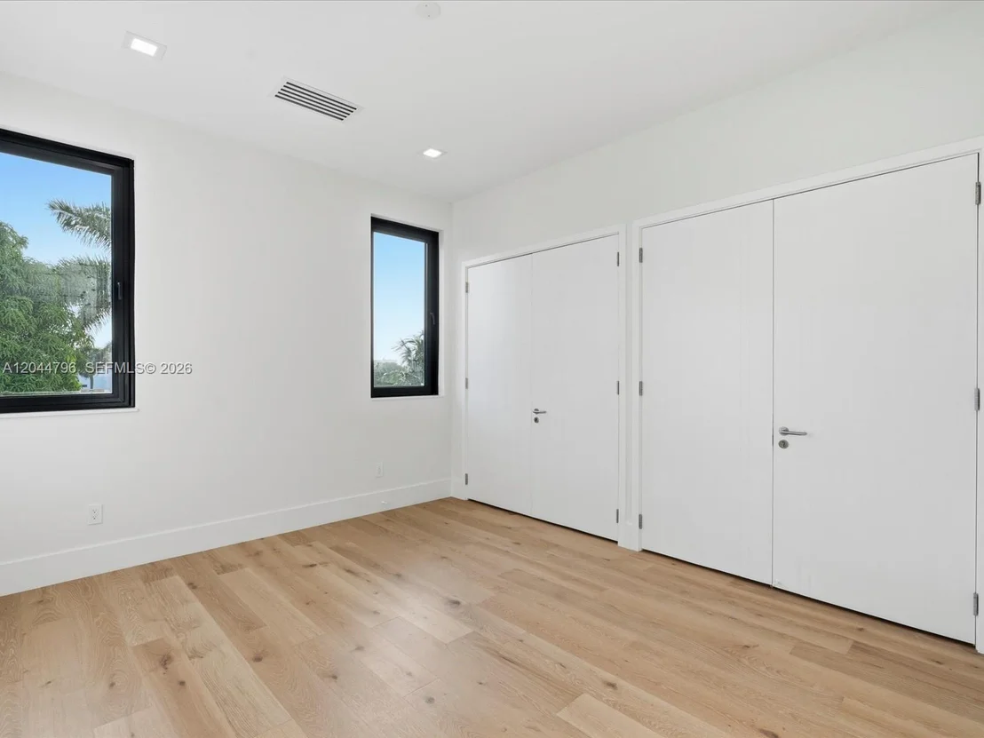 Photo of 2 Sunset Ln