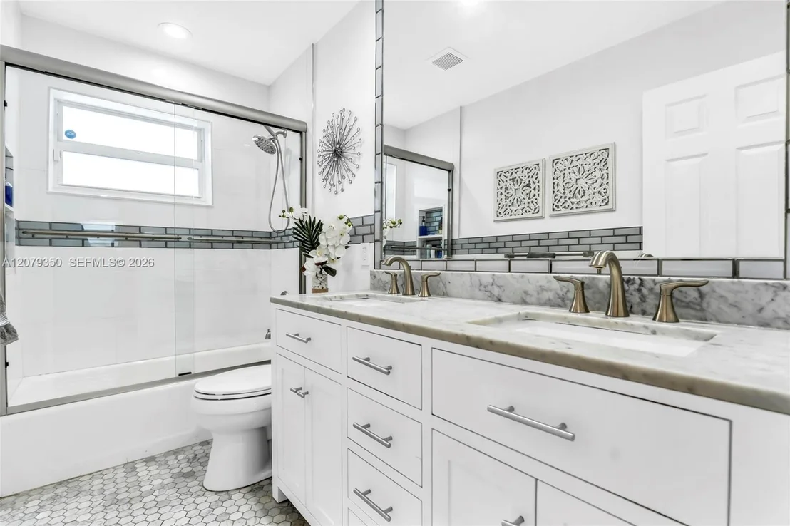 Photo of 1440 SE 14th Dr