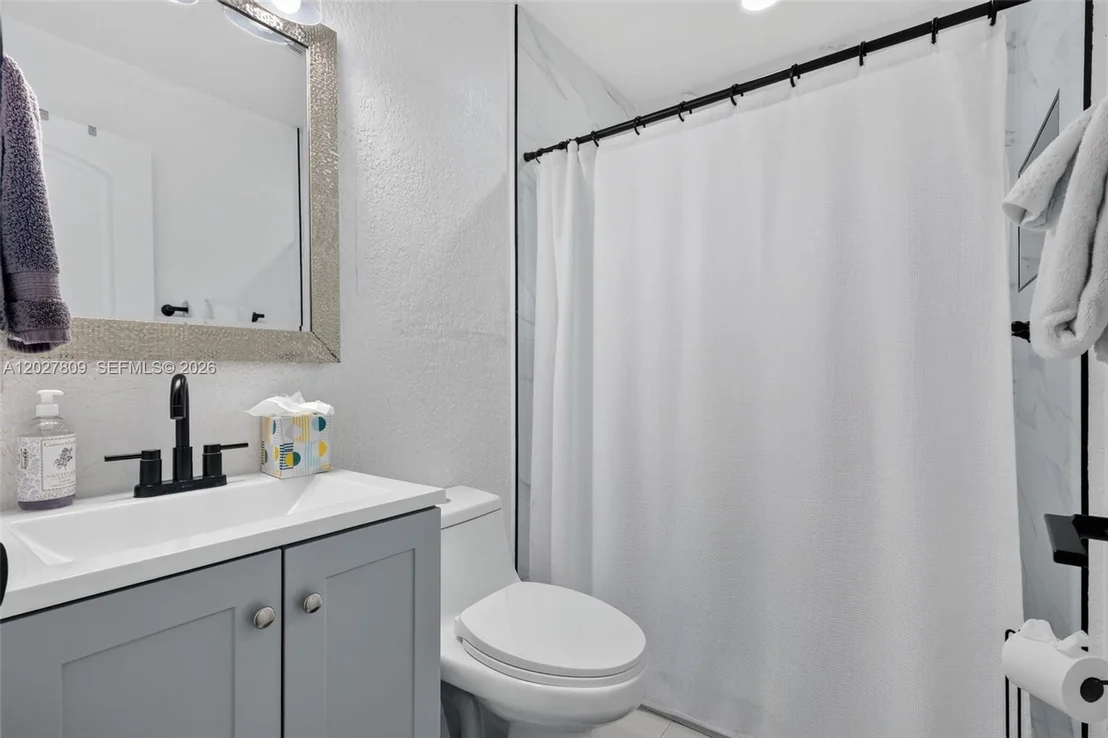 Photo of 1023 SE 7th St