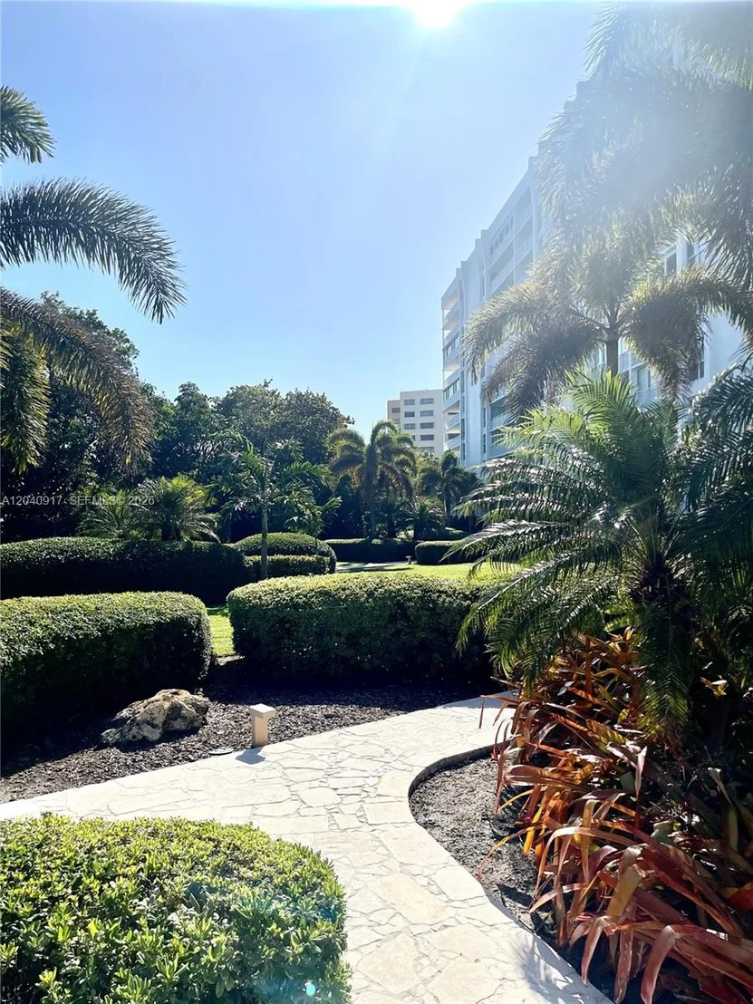 Photo of Unit 3K at 607 Ocean Dr