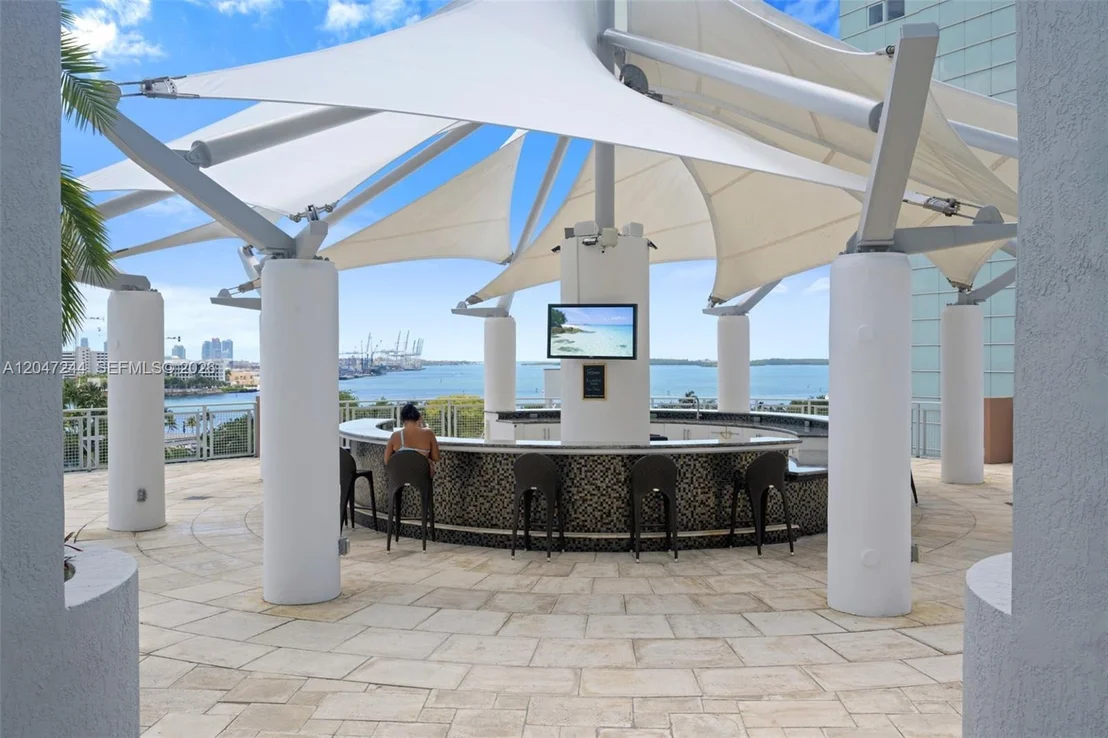 Photo of Unit 451 at 244 Biscayne Blvd
