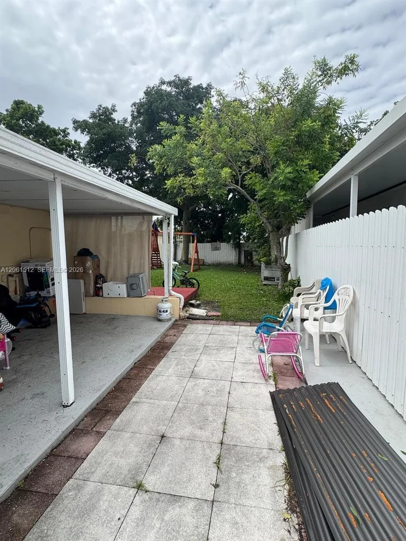 Photo of 80 W 56th St