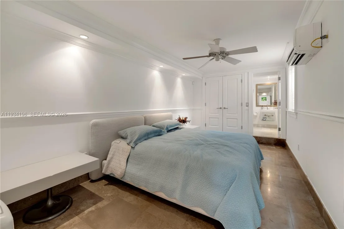 Photo of 100 Cape Florida Dr