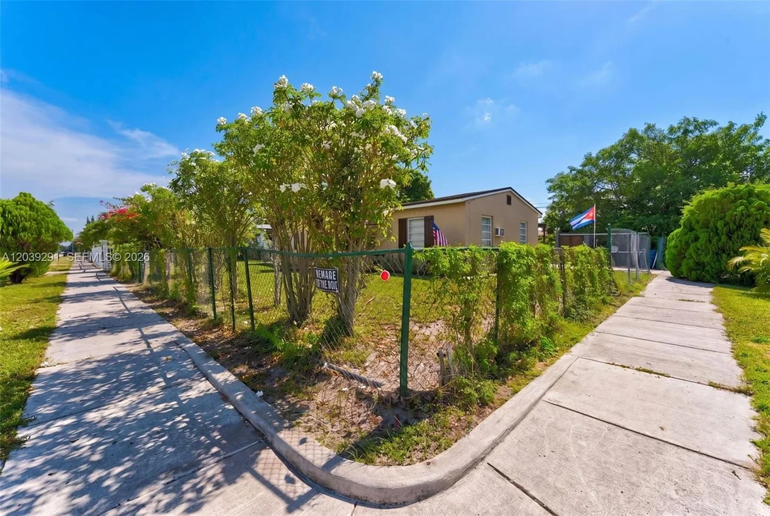 Photo of 15535 NW 27th Pl