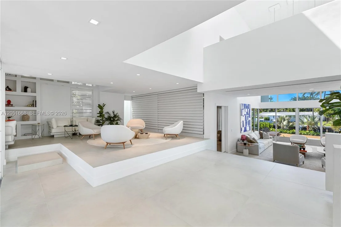 Photo of 161 Cape Florida Drive