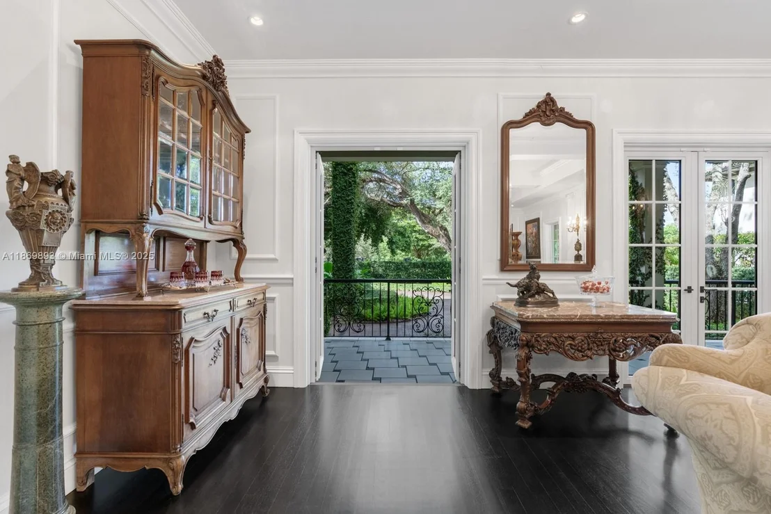 Photo of 612 Sunset Dr