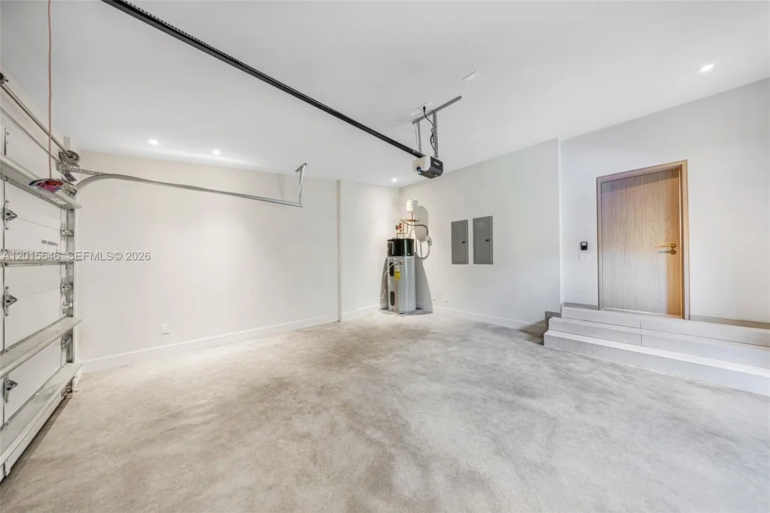 Photo of 72 W Shore Dr W