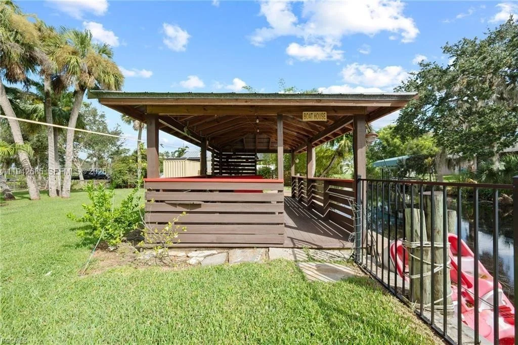 Photo of 1981 Carbonata Drive