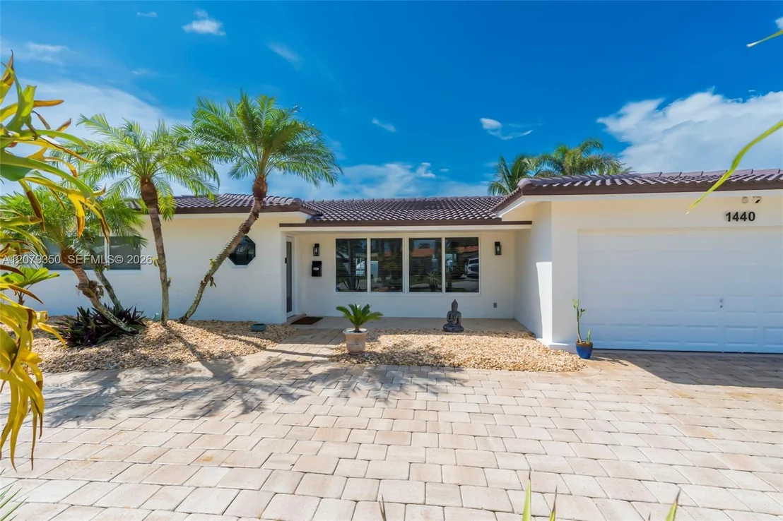 Photo of 1440 SE 14th Dr