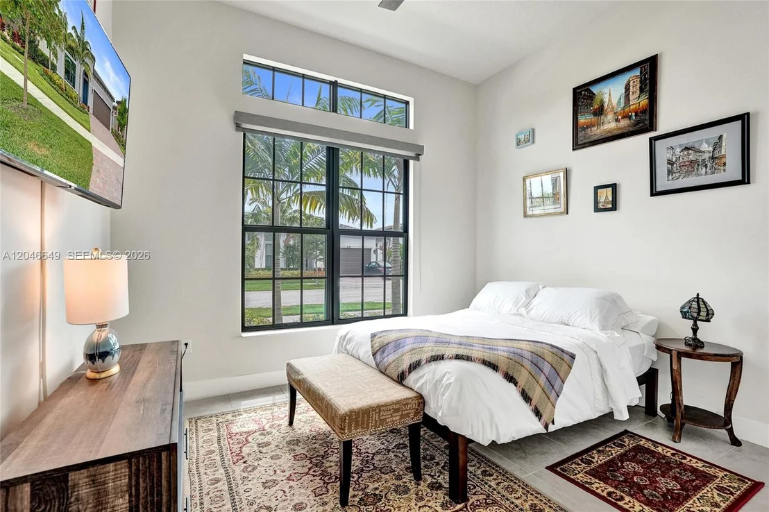 Photo of 8147 Juniper Dr