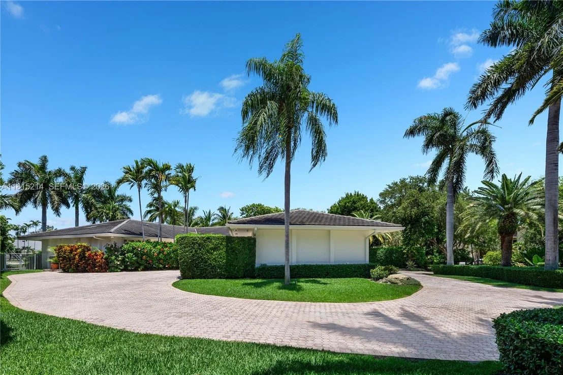 Photo of 435 Marquesa Dr