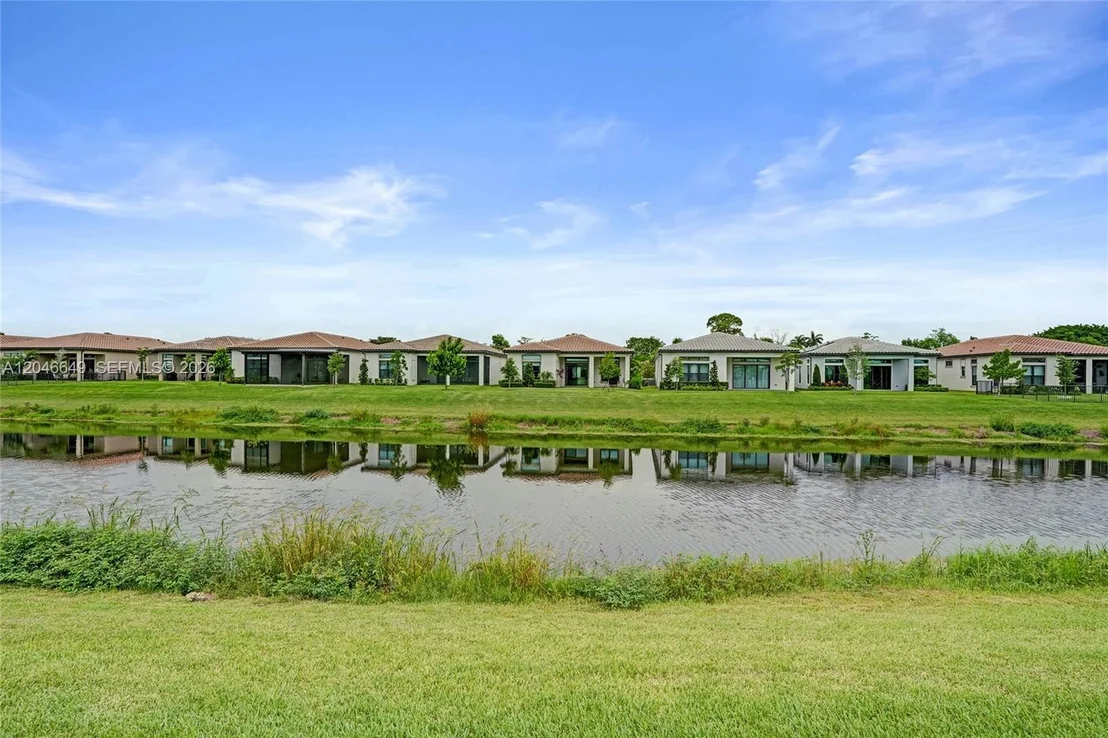 Photo of 8147 Juniper Dr
