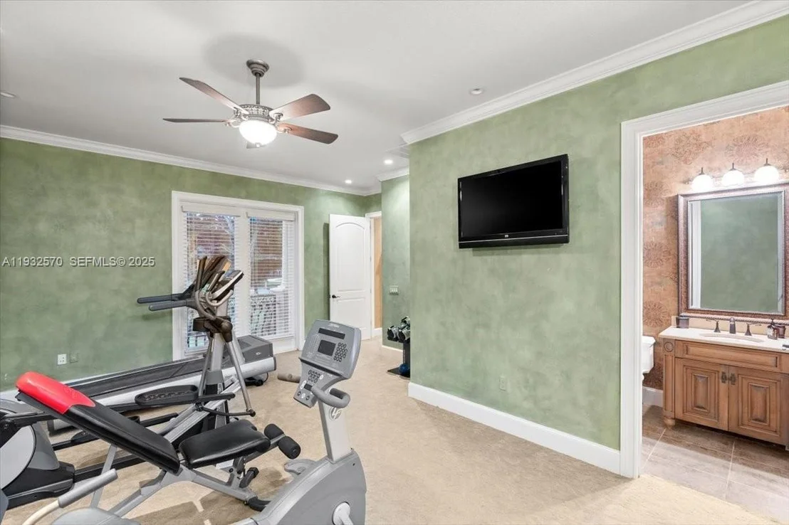 Photo of 12 Tidewater Dr