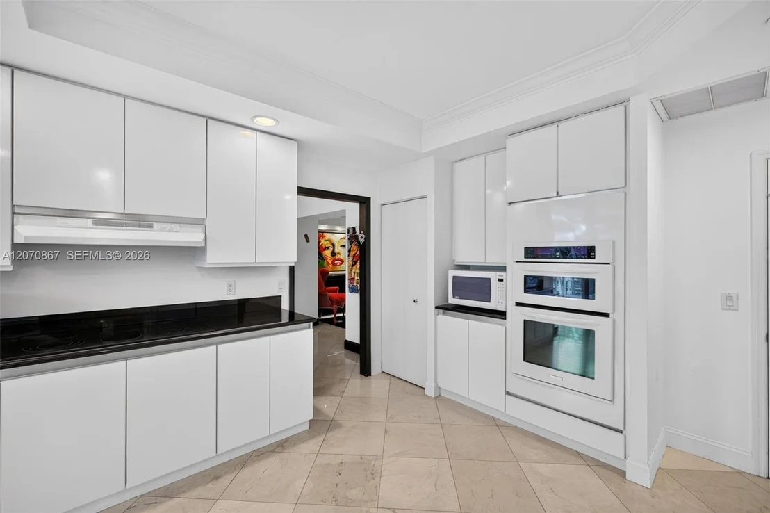 Photo of Unit 403 at 21050 Point Pl