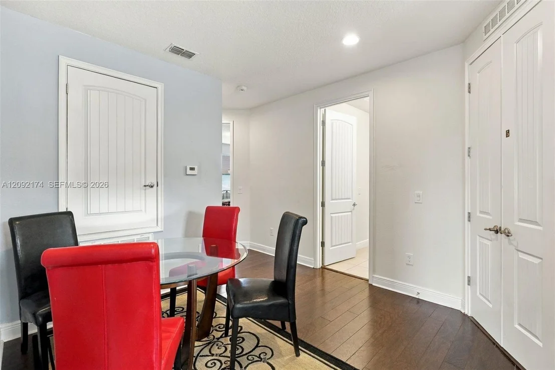 Photo of 7646 Wilmington Loop