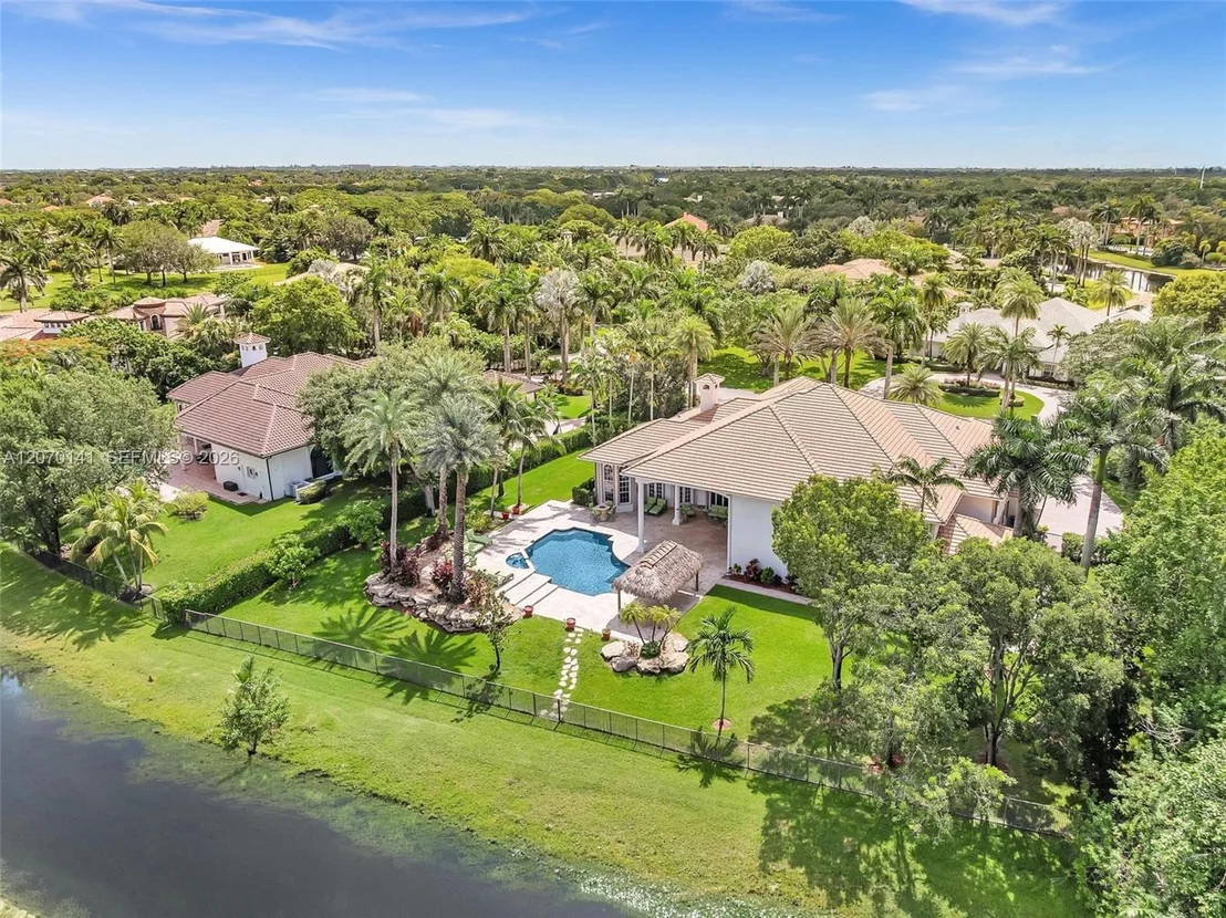 Photo of 3828 Pine Lake Dr