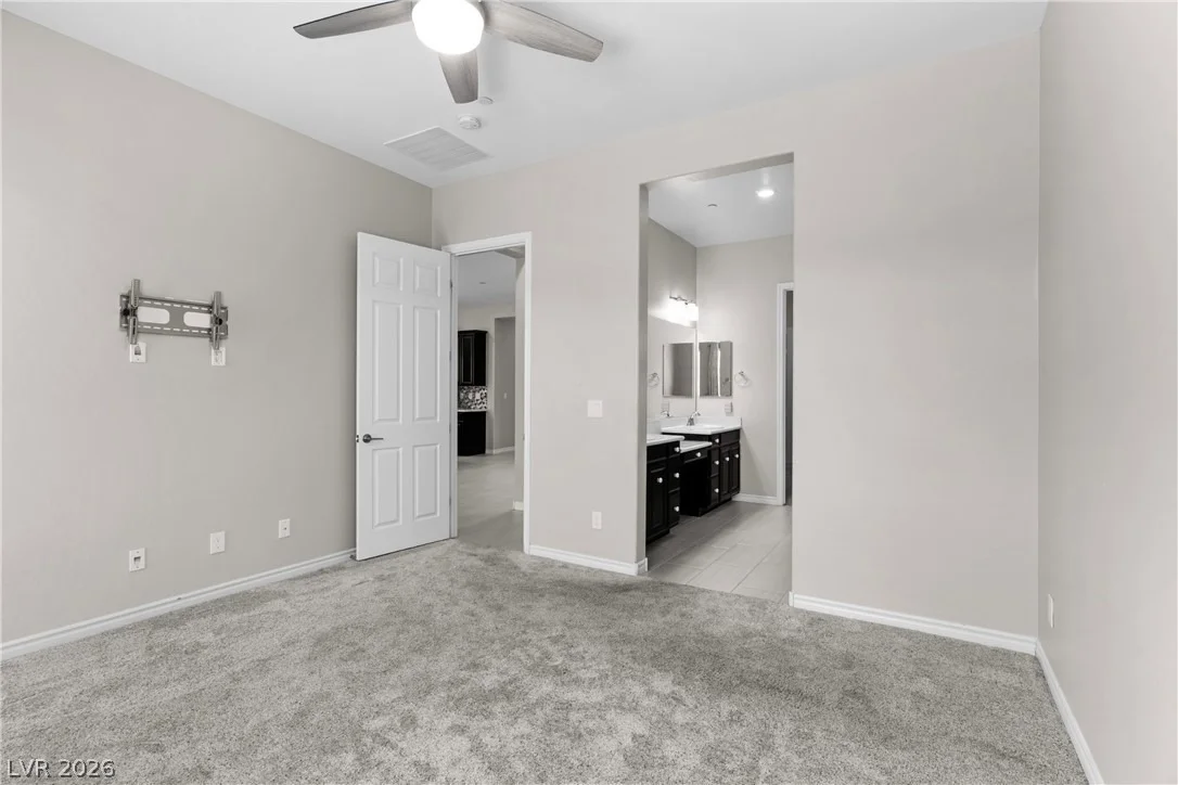 Photo of 652 Longfeather Street