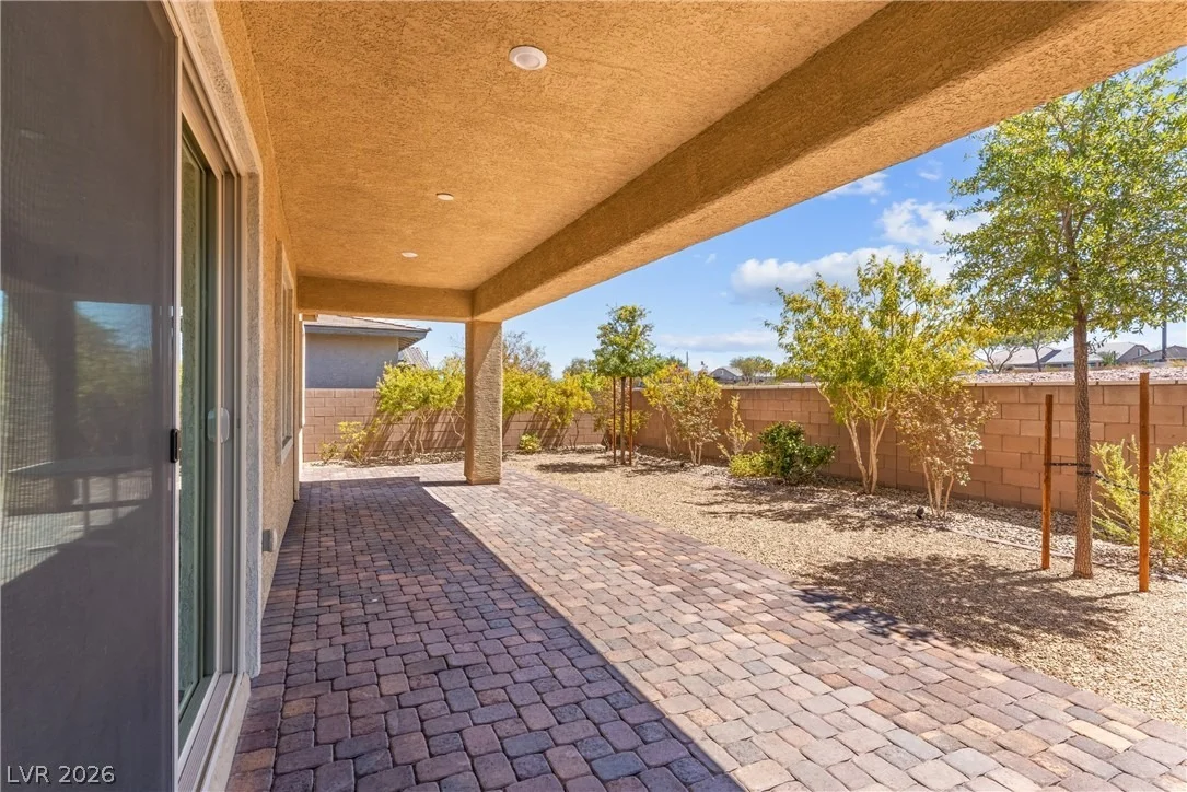 Photo of 652 Longfeather Street