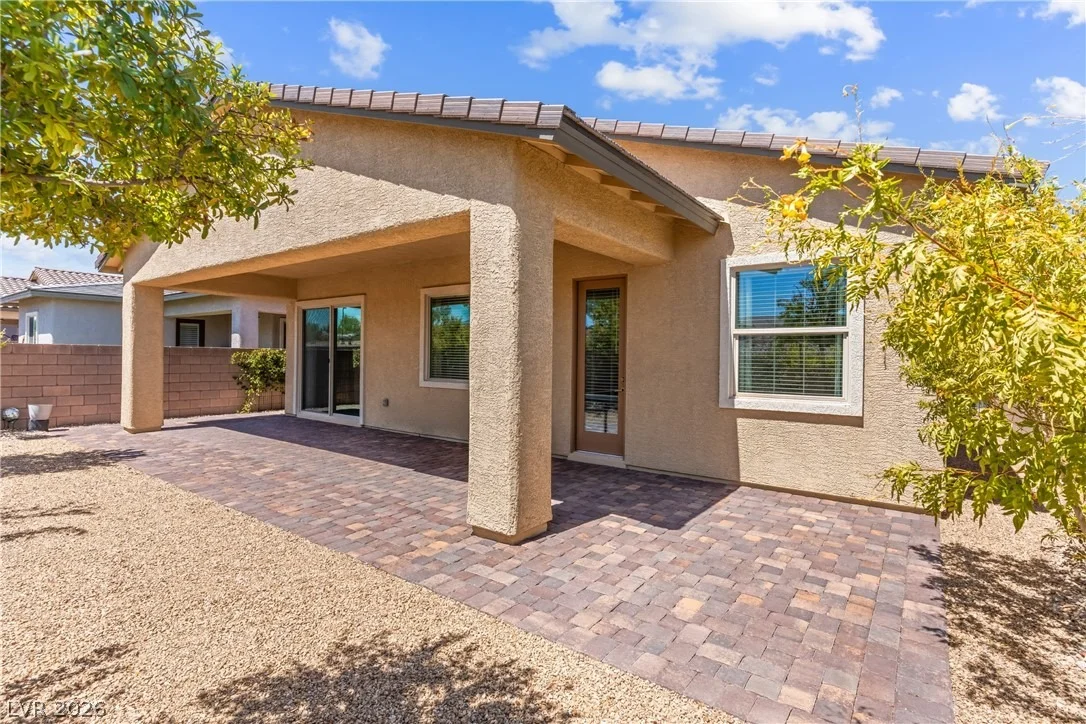 Photo of 652 Longfeather Street