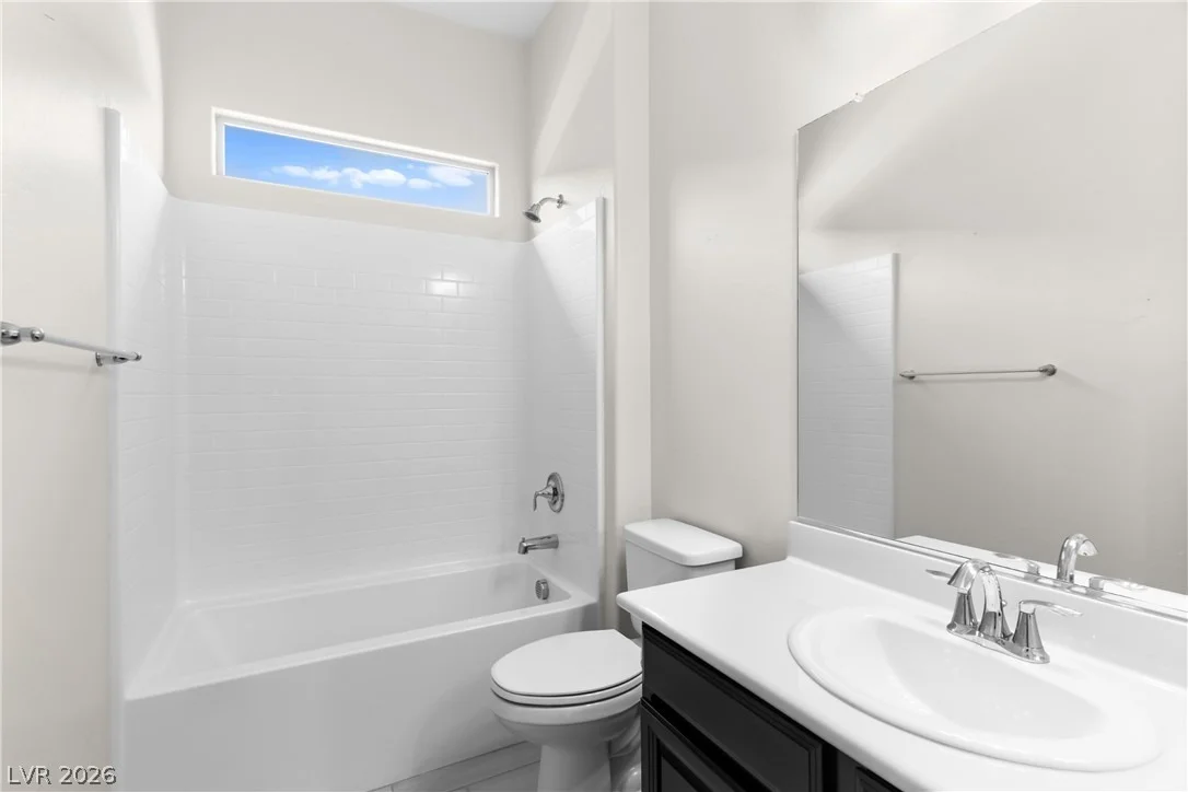 Photo of 652 Longfeather Street