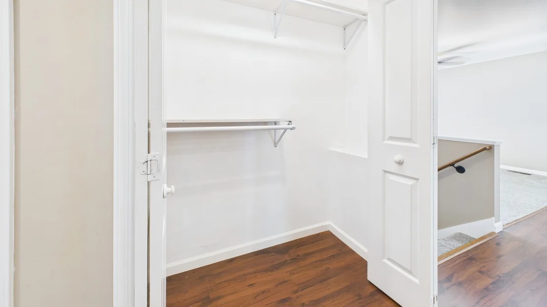 Photo of 138 Deepwood Dr