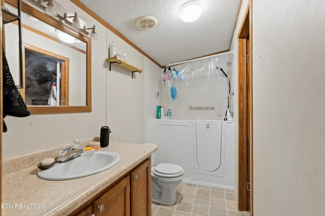 Photo of 122 2nd St