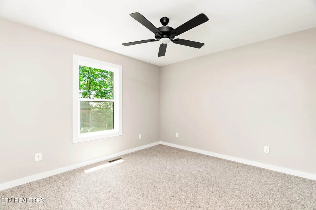 Photo of 729 Whippoorwill Circle