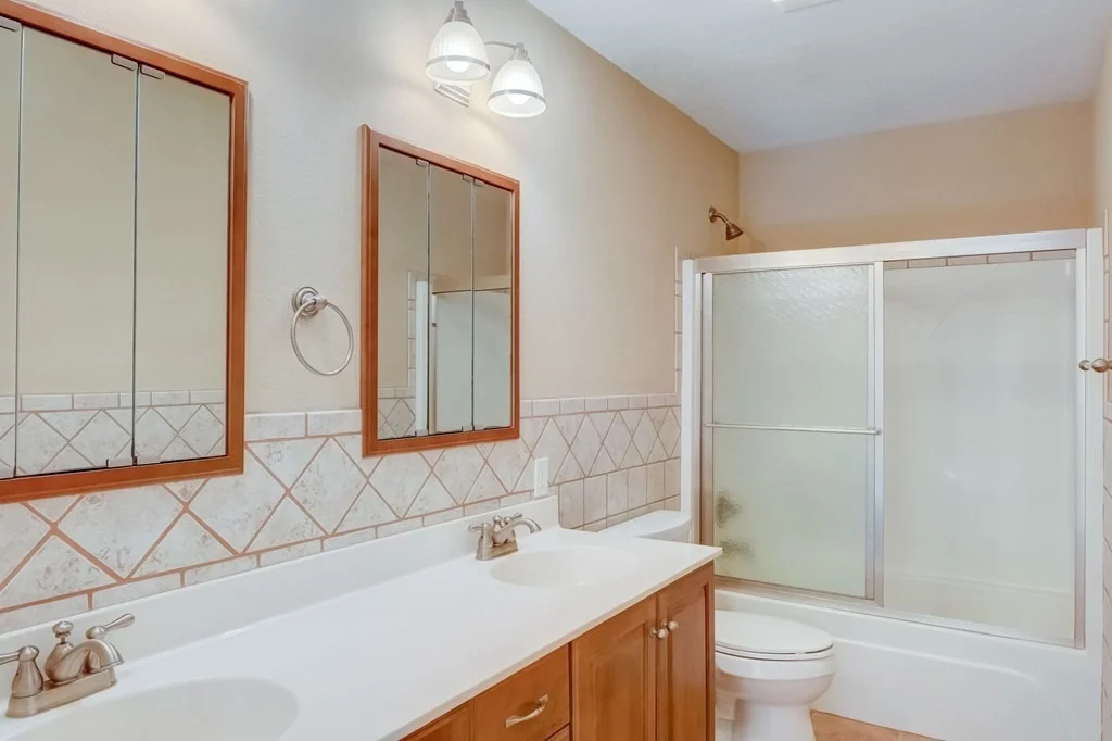 Photo of 1310 Laura Lane