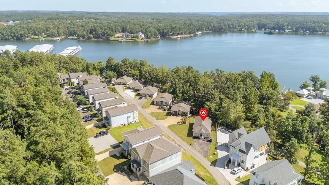 Photo of 27 HARBOR DR