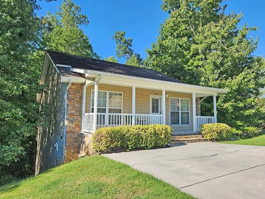Photo of 2422 Cross View Drive