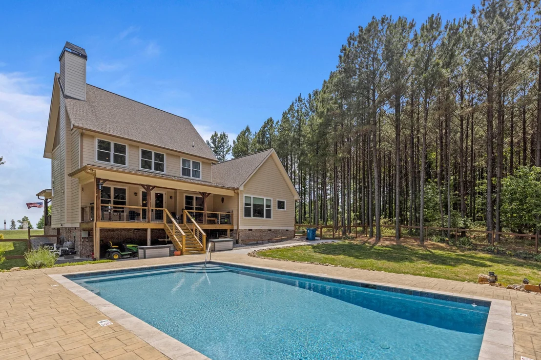 Photo of 2485 River Bluffs Drive