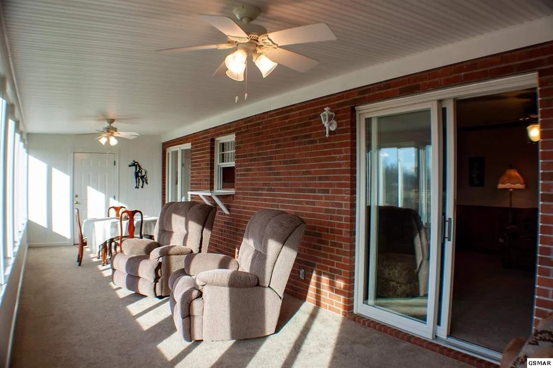 Photo of 1817 LONGVIEW Lane